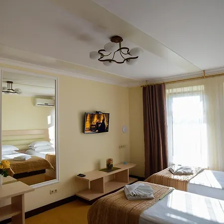 On Klinichna St. Aparthotel Kiew