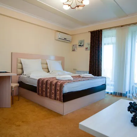 Aparthotel On Klinichna St. Kiew